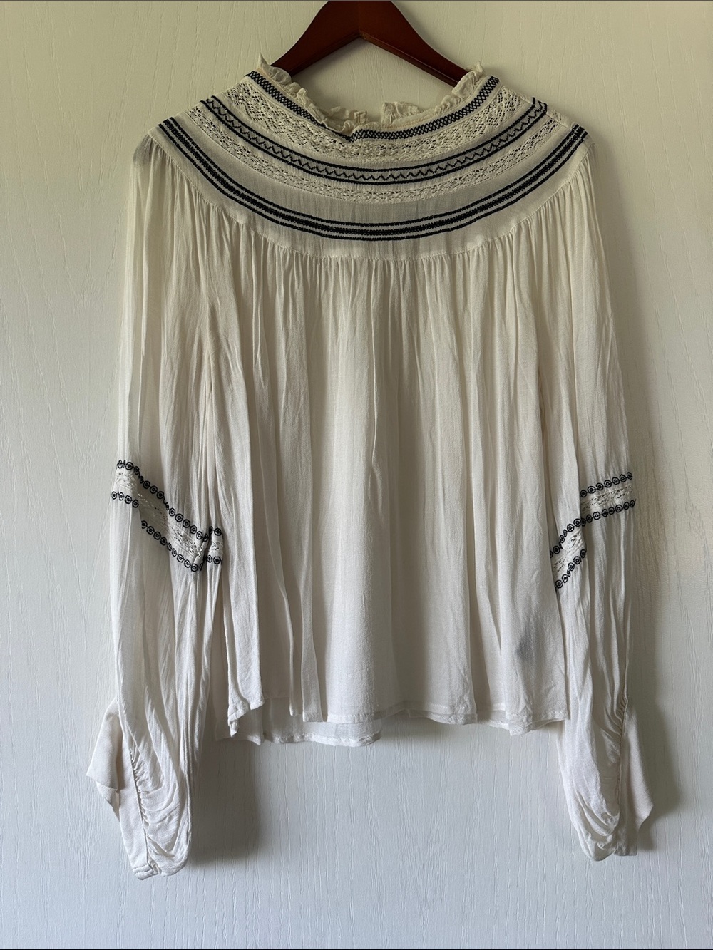 H&M White Boho Peasant Blouse with Black Embroidery